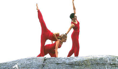 Trayer Run-Kowzun,Rebecca Patek & Dianne Eno perform "Imramma" in 1998